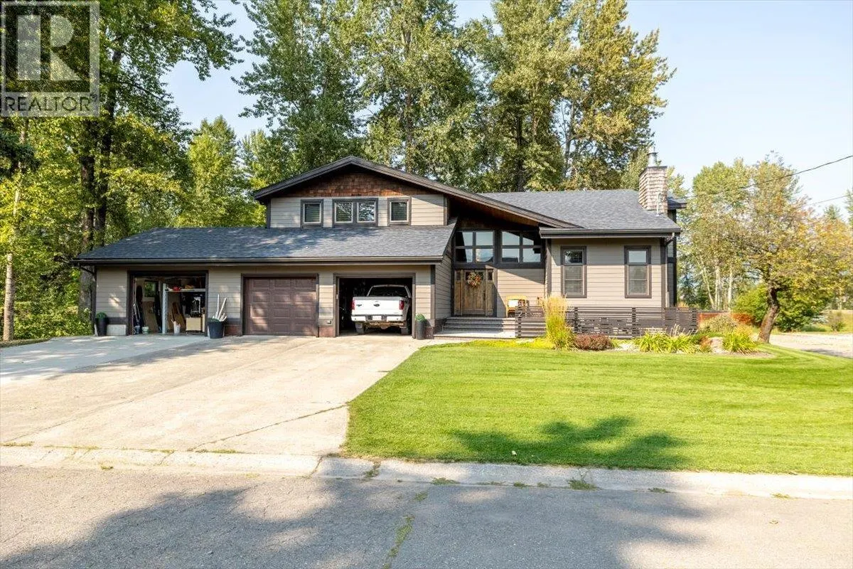 2 Mt Minton Street