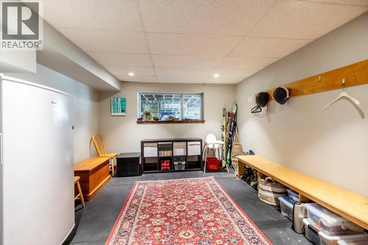 2 Mt Minton Street