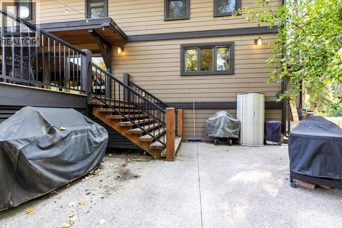 2 Mt Minton Street