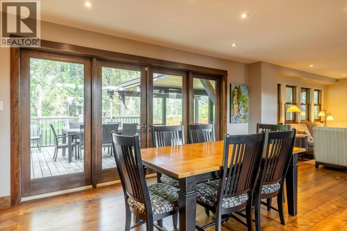2 Mt Minton Street
