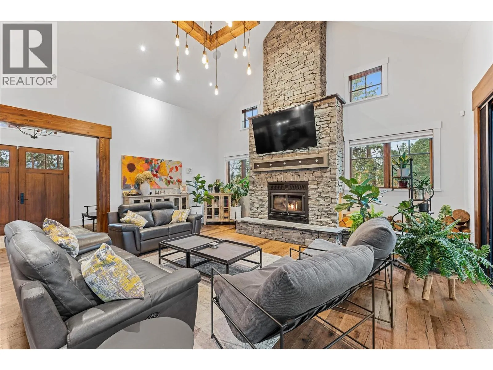 2150 Saucier Road