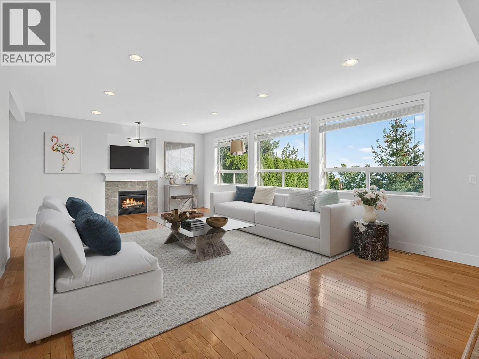 2051 Sunview Drive Unit# 4