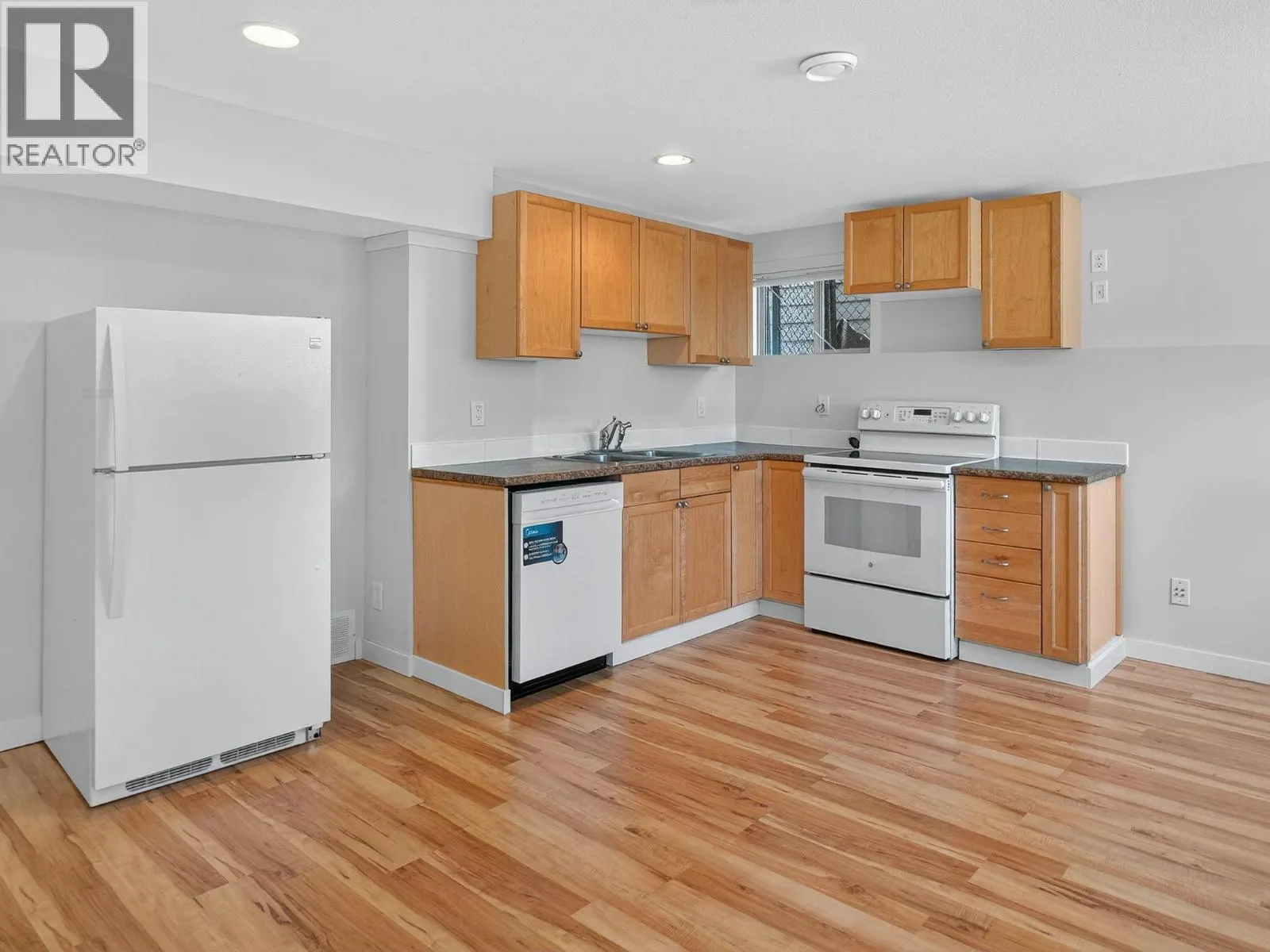 2051 Sunview Drive Unit# 4