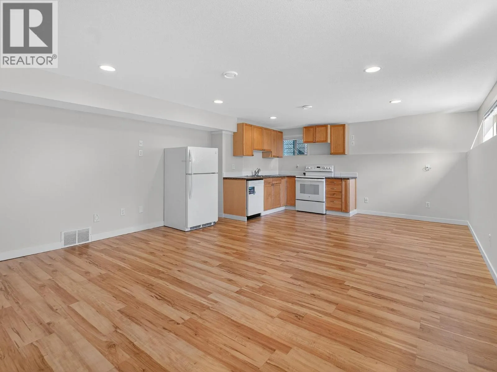 2051 Sunview Drive Unit# 4