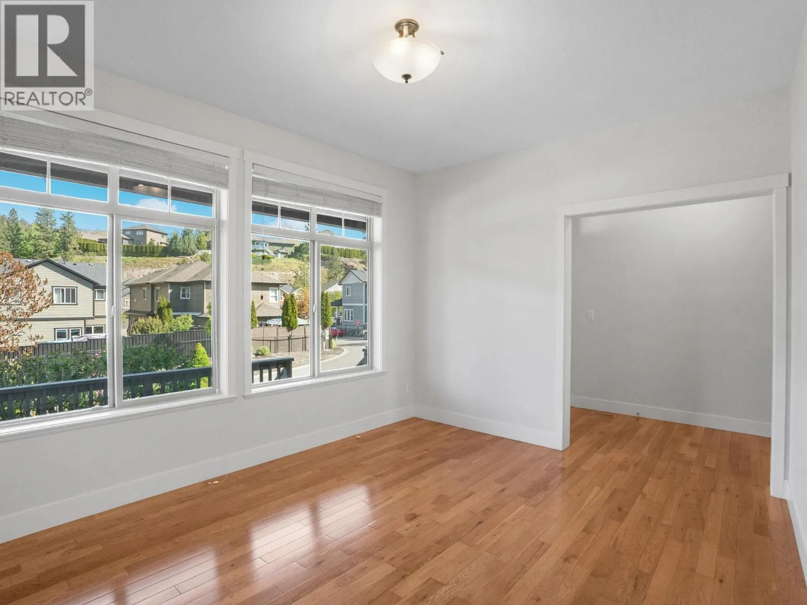 2051 Sunview Drive Unit# 4