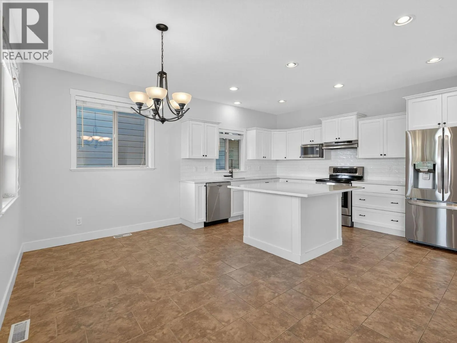 2051 Sunview Drive Unit# 4