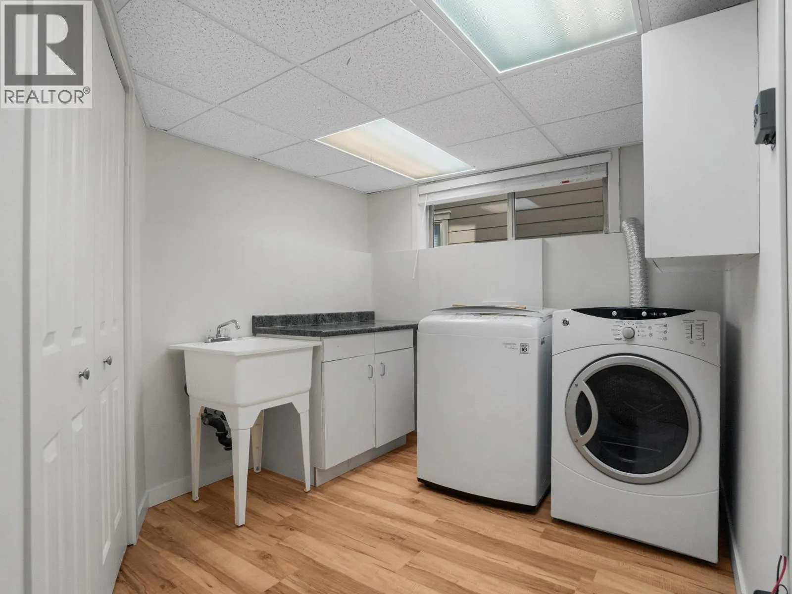 2051 Sunview Drive Unit# 4