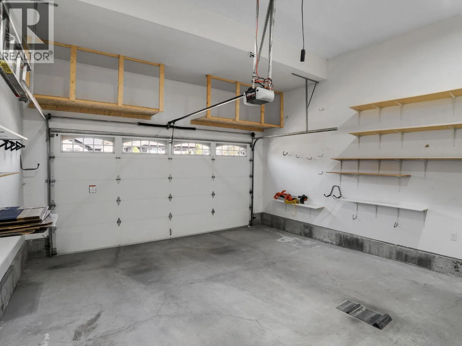 2051 Sunview Drive Unit# 4