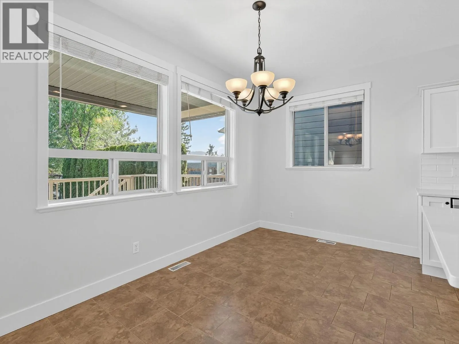 2051 Sunview Drive Unit# 4