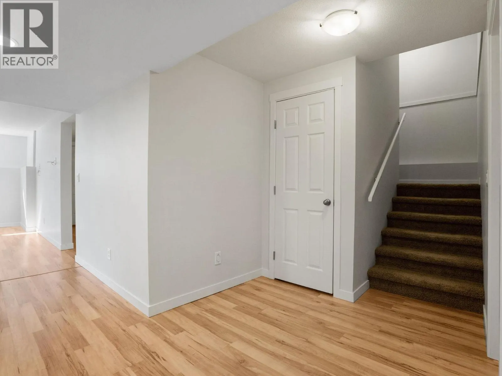 2051 Sunview Drive Unit# 4