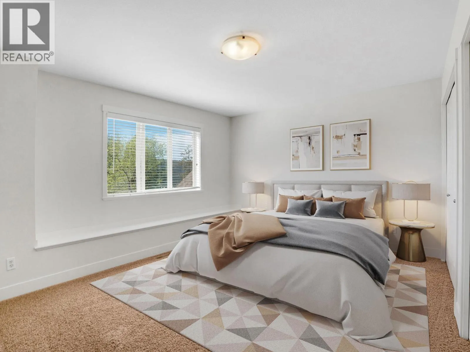 2051 Sunview Drive Unit# 4