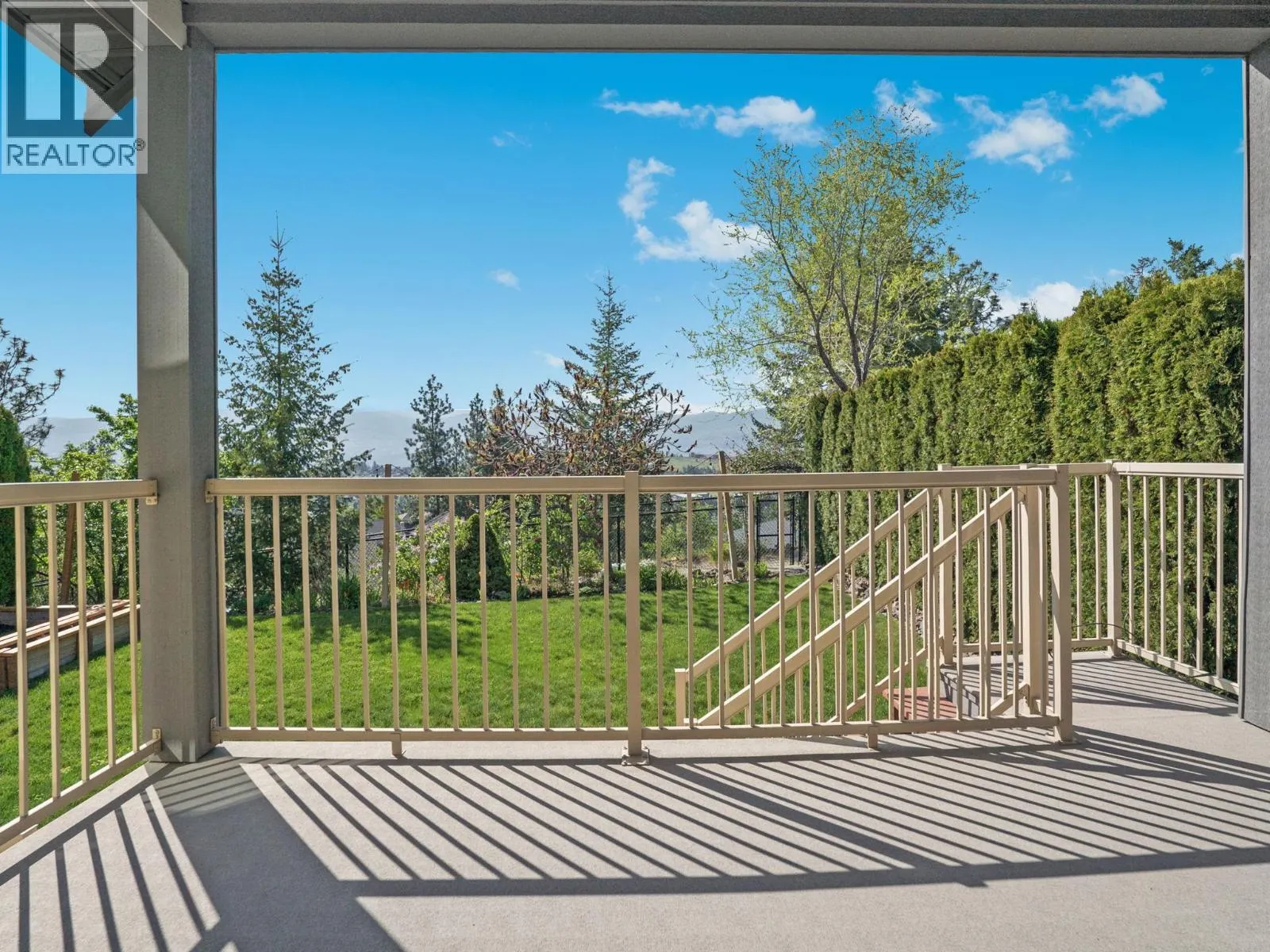2051 Sunview Drive Unit# 4