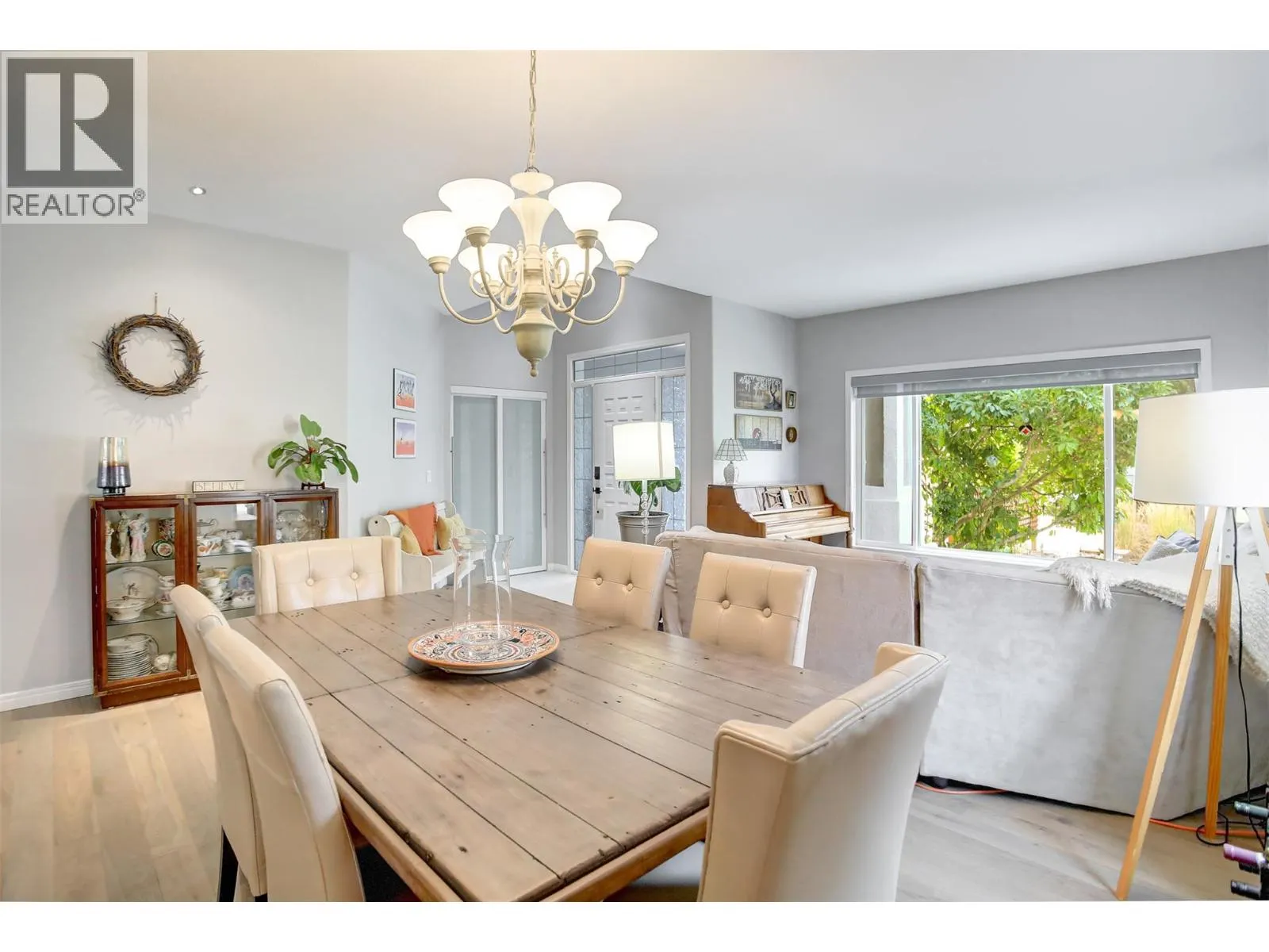 363 Woodpark Crescent