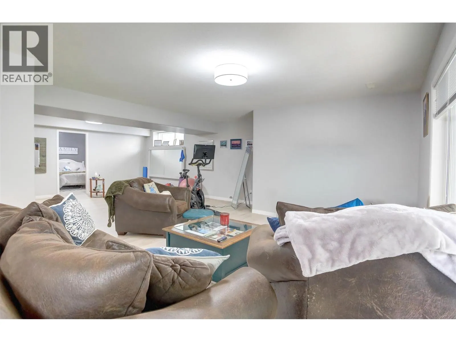 363 Woodpark Crescent