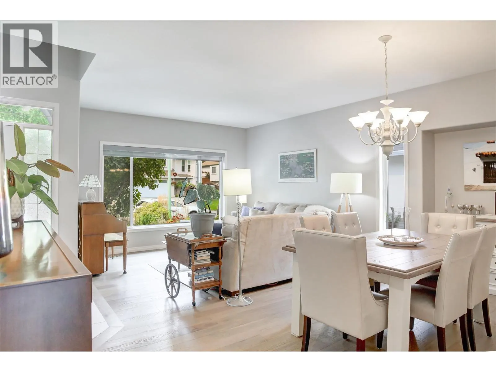 363 Woodpark Crescent