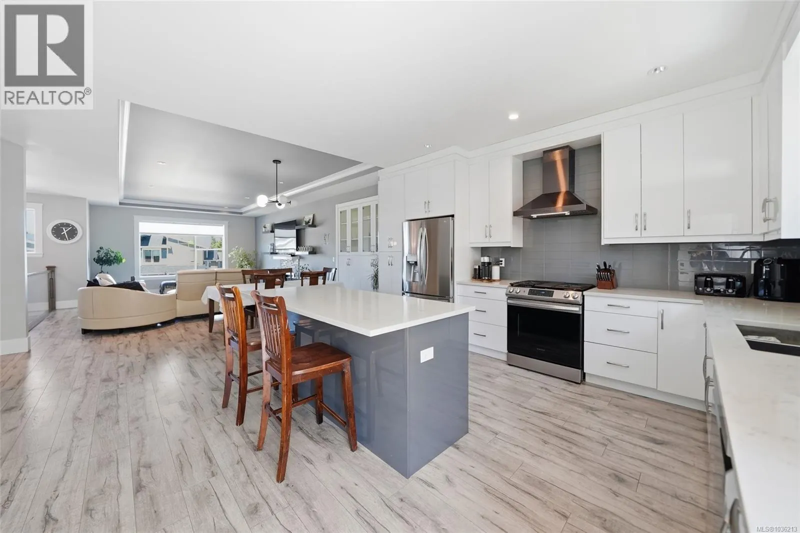 135 Lindquist Rd
