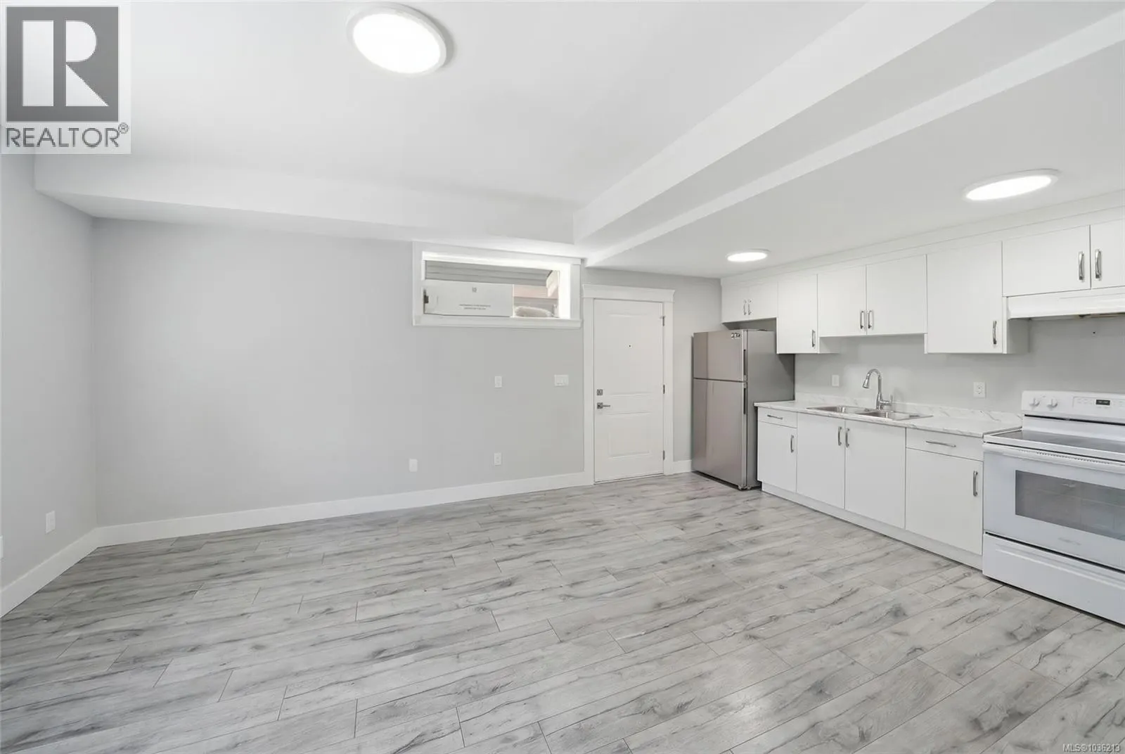 135 Lindquist Rd