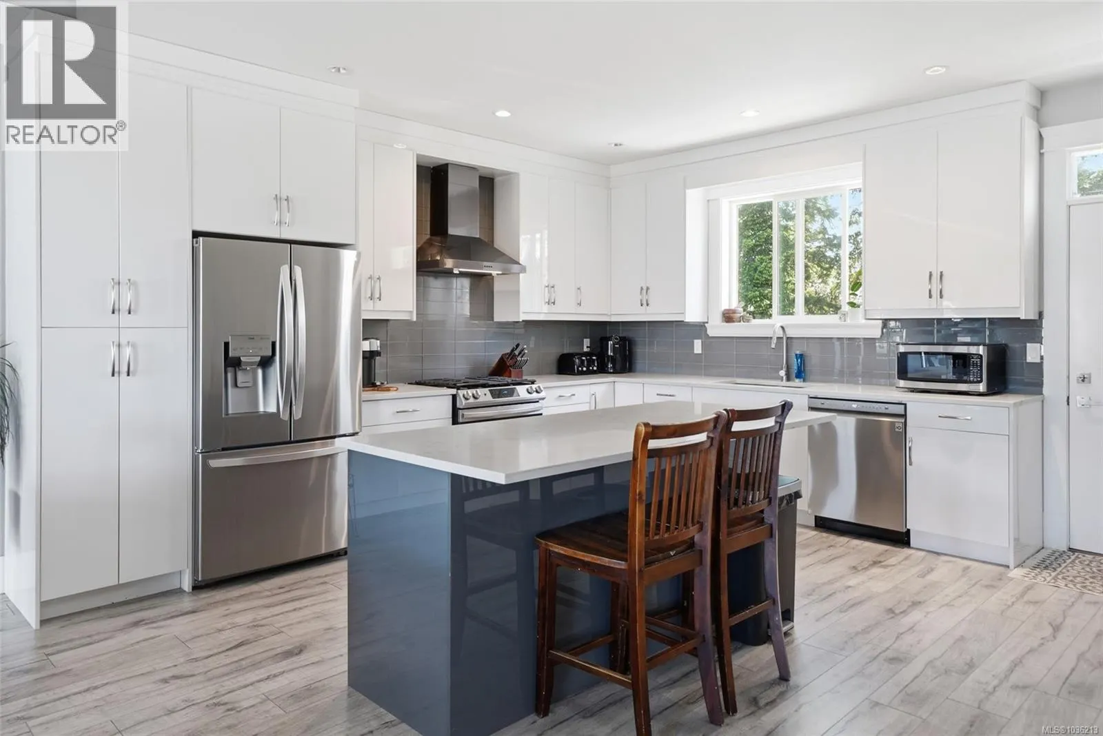 135 Lindquist Rd