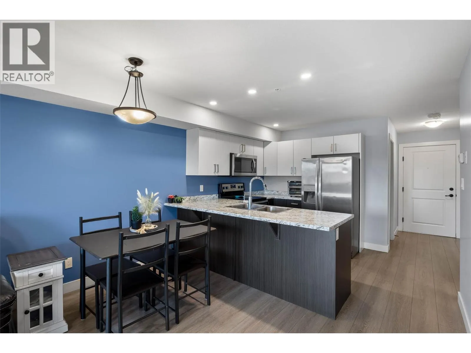 5170 DALLAS Drive Unit# 321