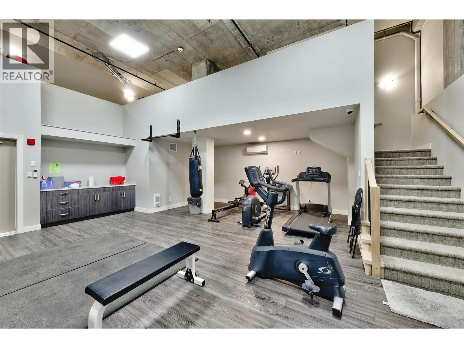 5170 DALLAS Drive Unit# 321