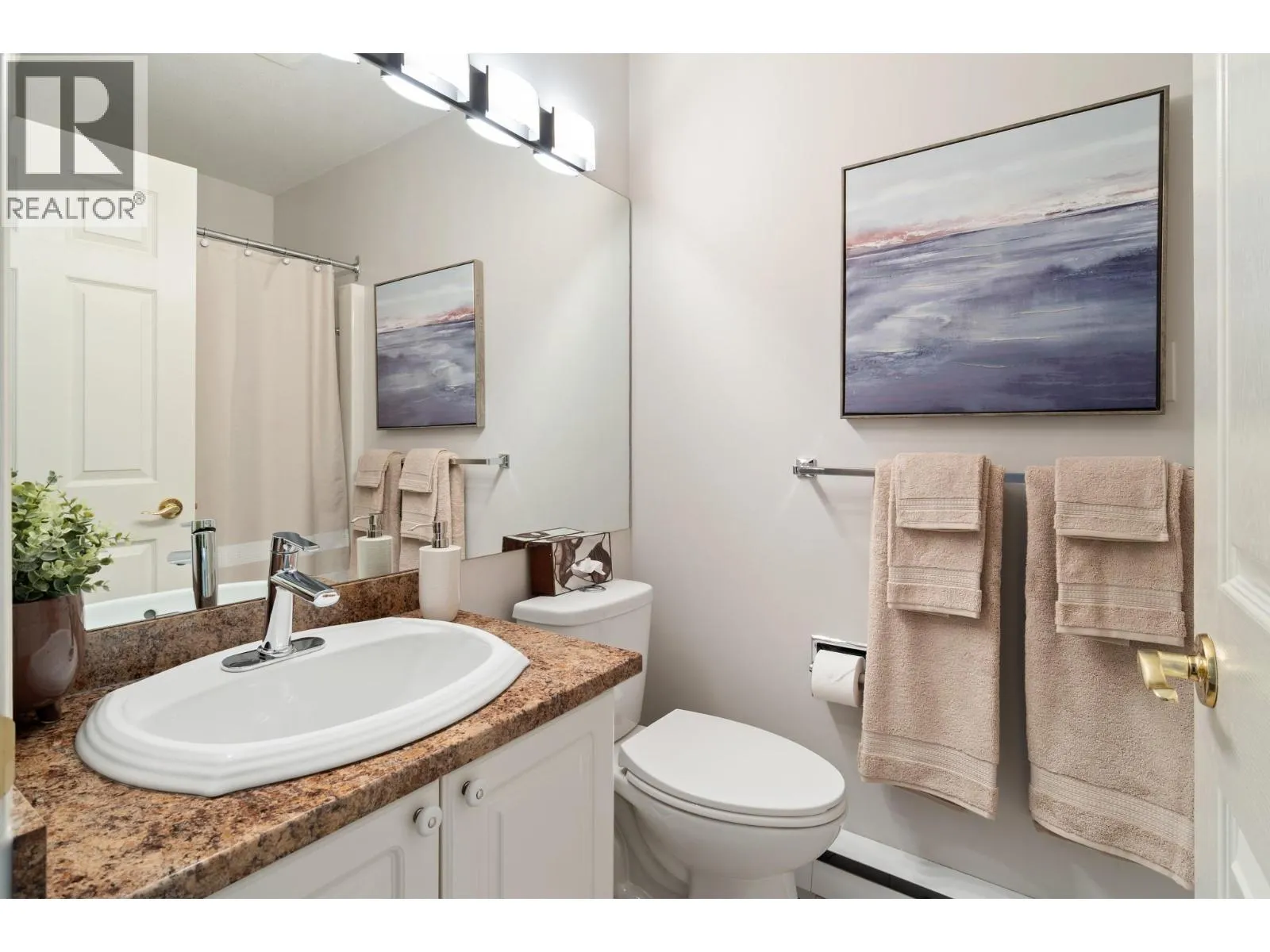 3283 Casorso Road Unit# 202