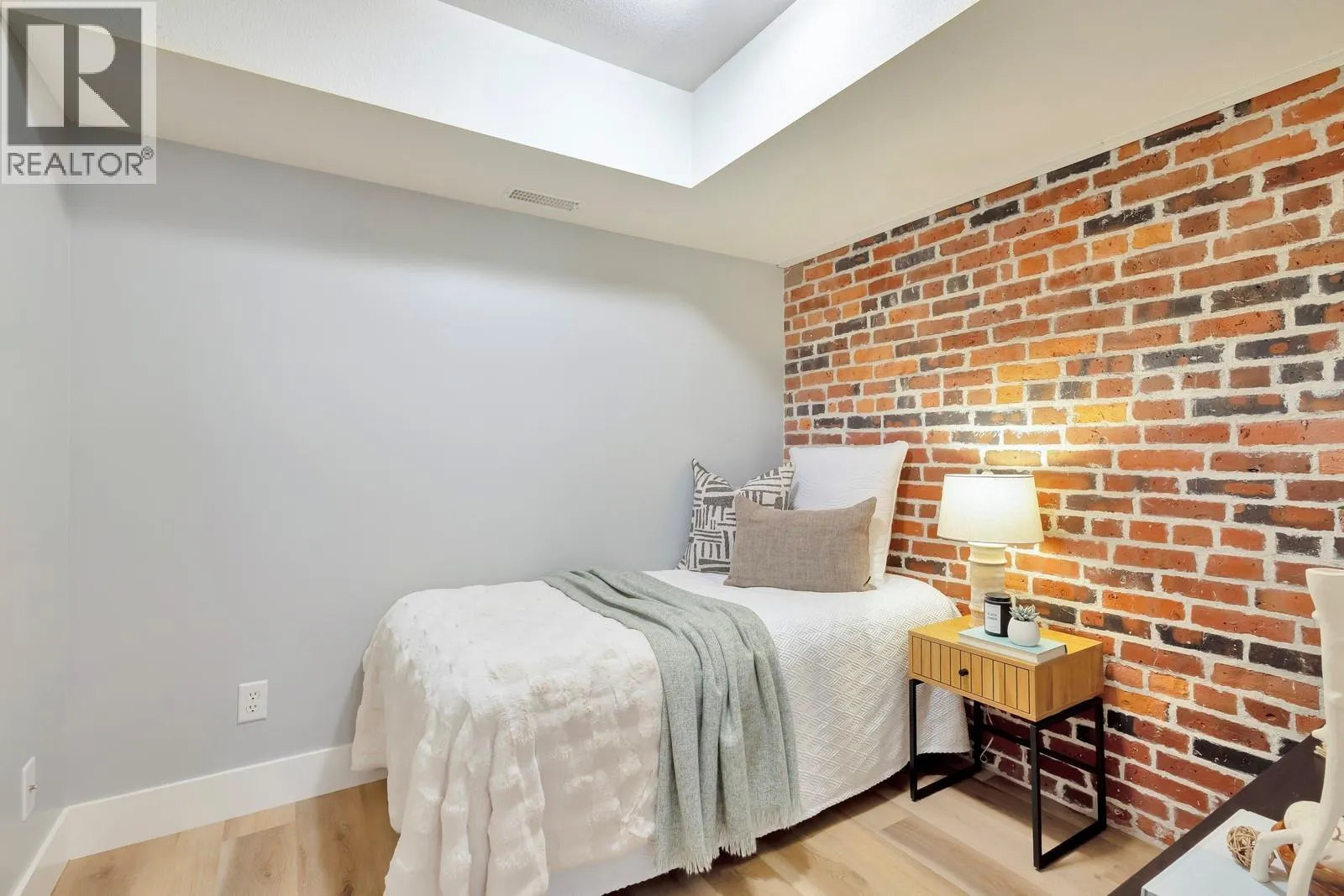772 Rutland Road N Unit# 104