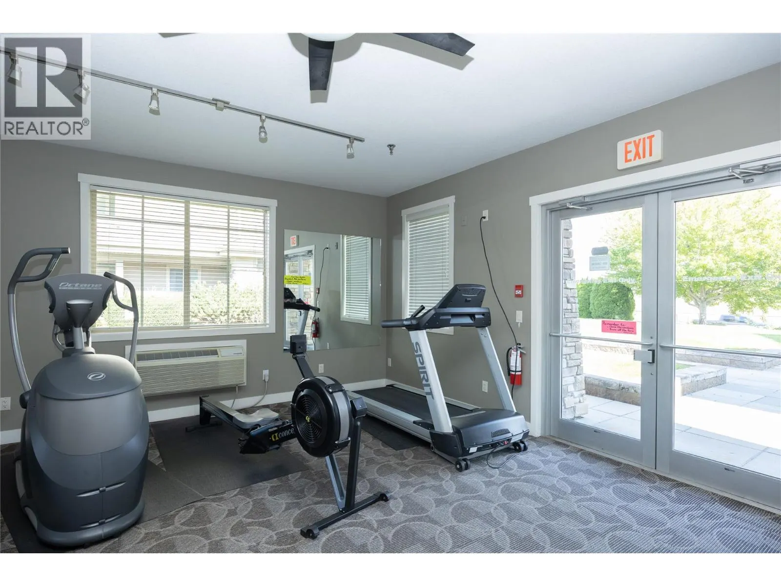 3733 Casorso Road Unit# 103