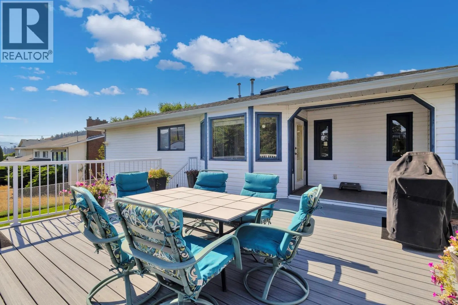 325 McTavish Road