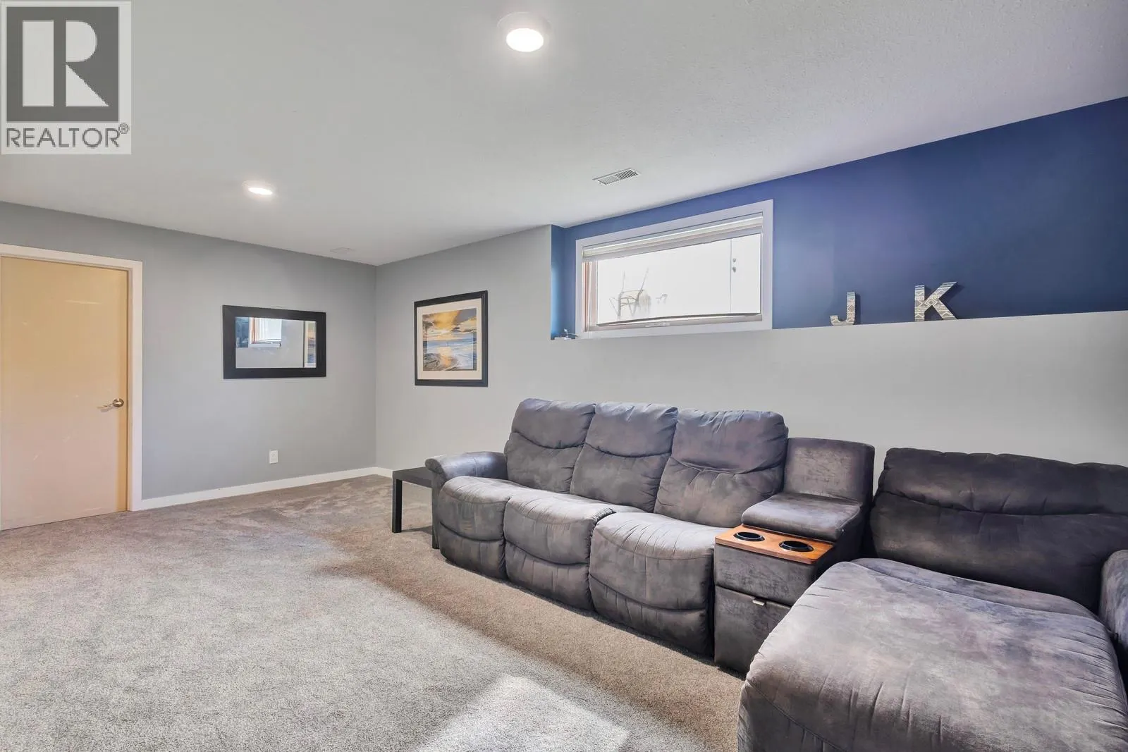 325 McTavish Road