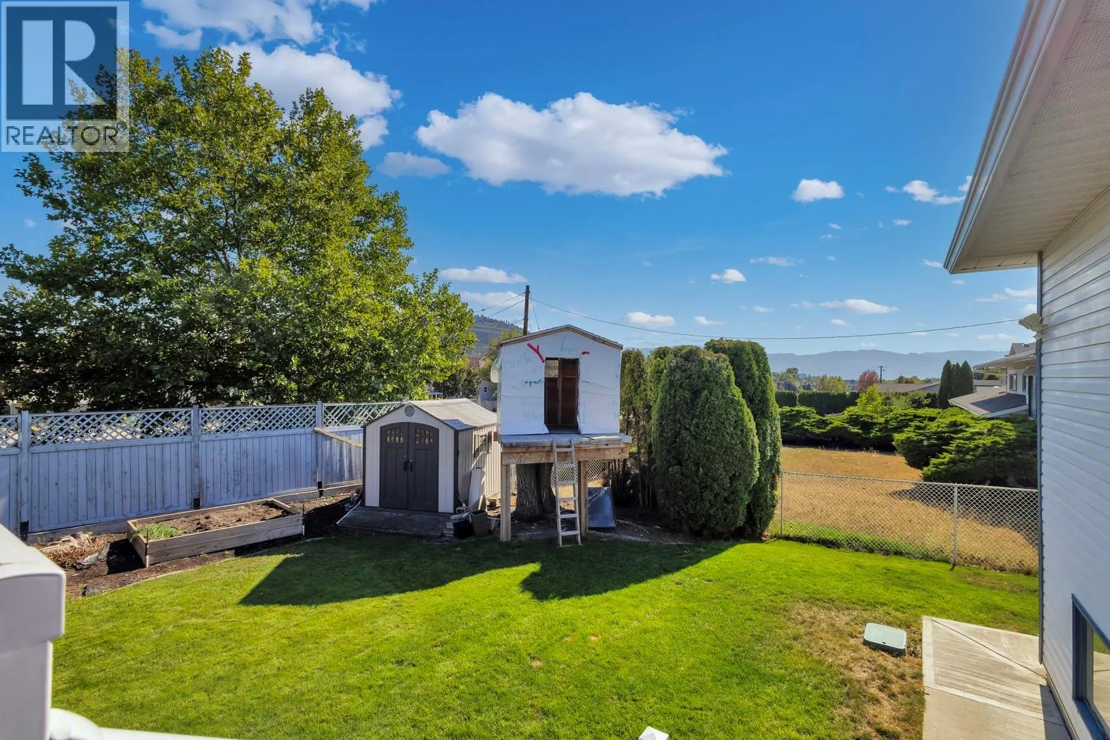 325 McTavish Road