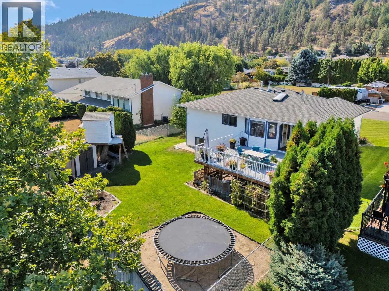 325 McTavish Road