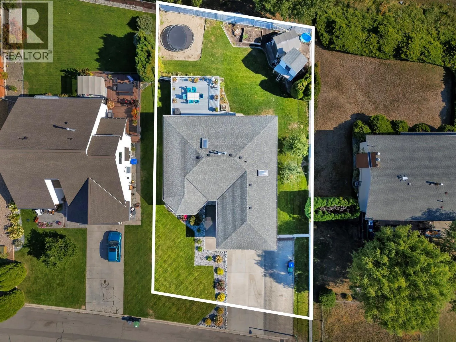 325 McTavish Road