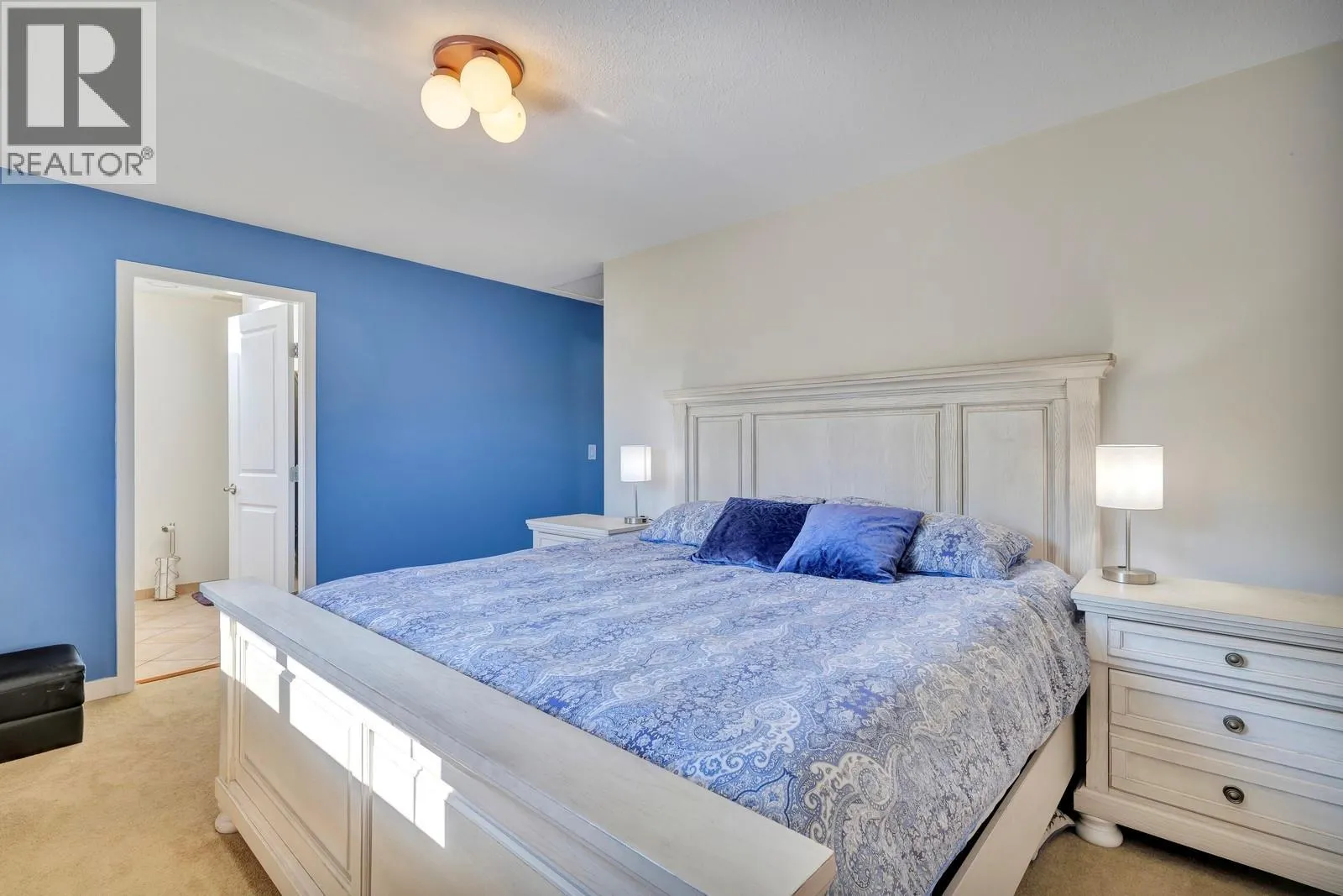 325 McTavish Road