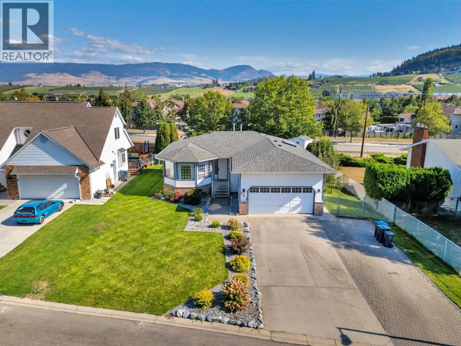 325 McTavish Road