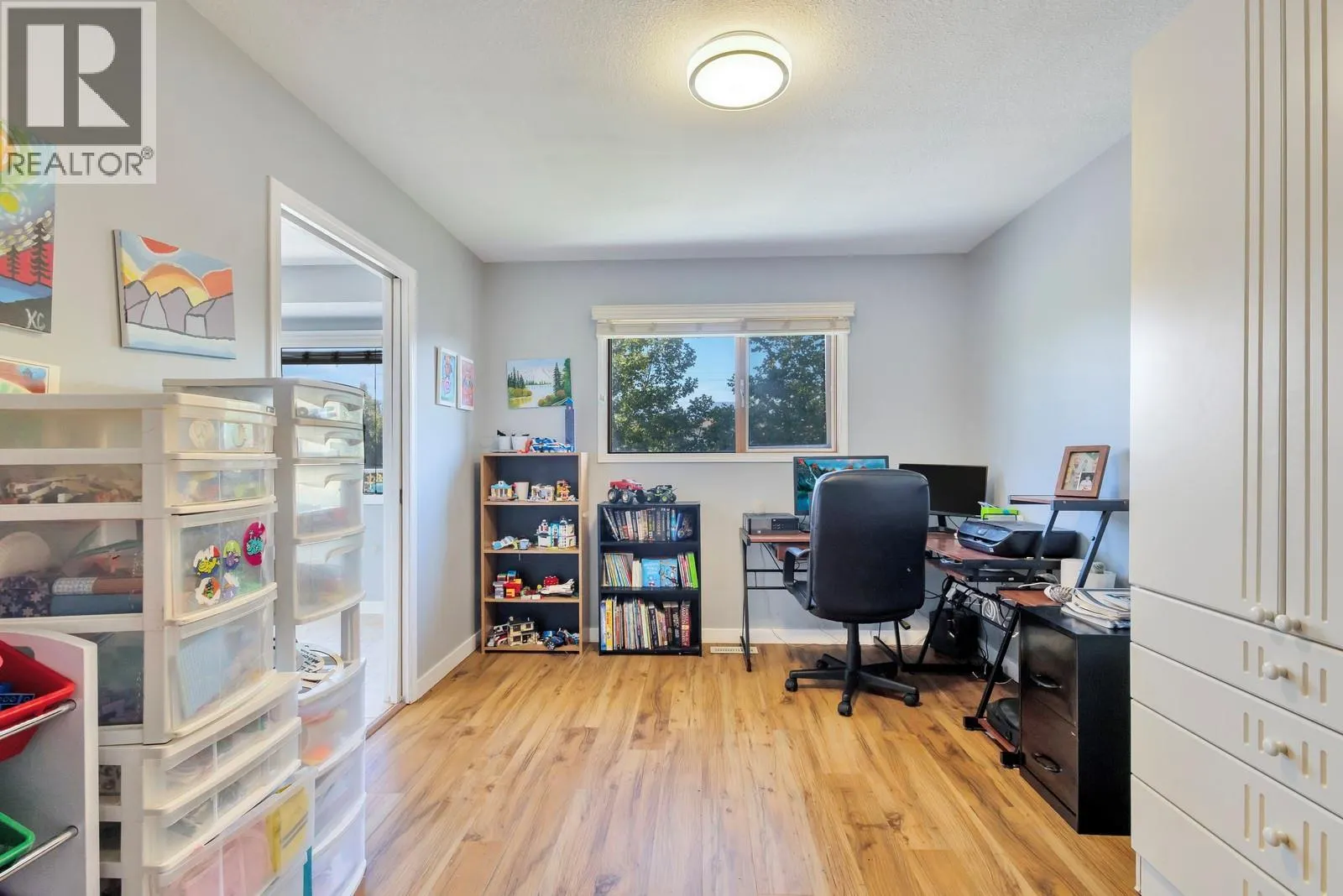 325 McTavish Road