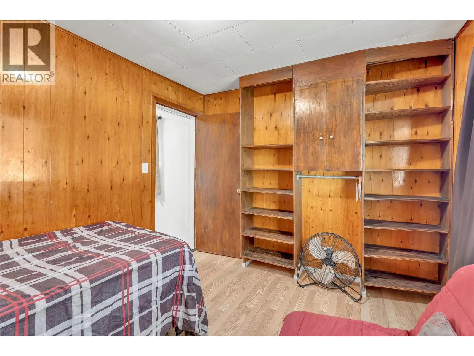 216 Angela Ave