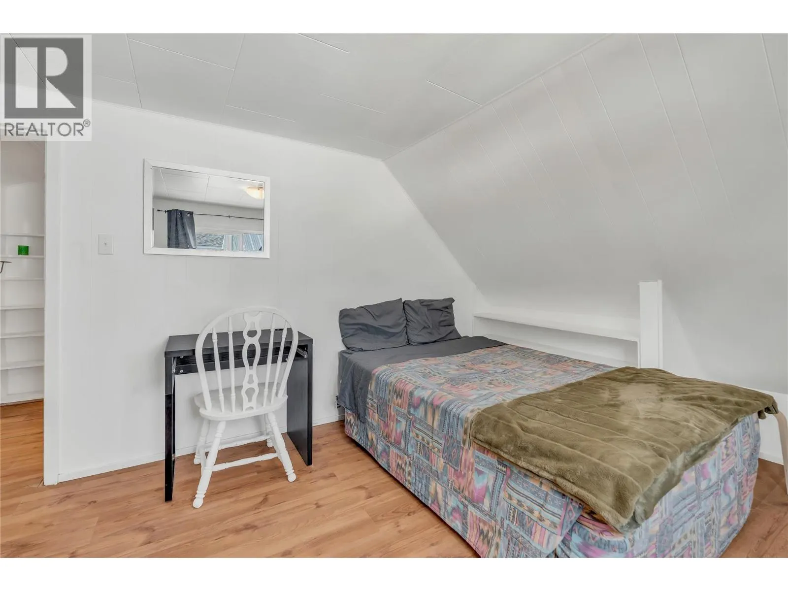 216 Angela Ave