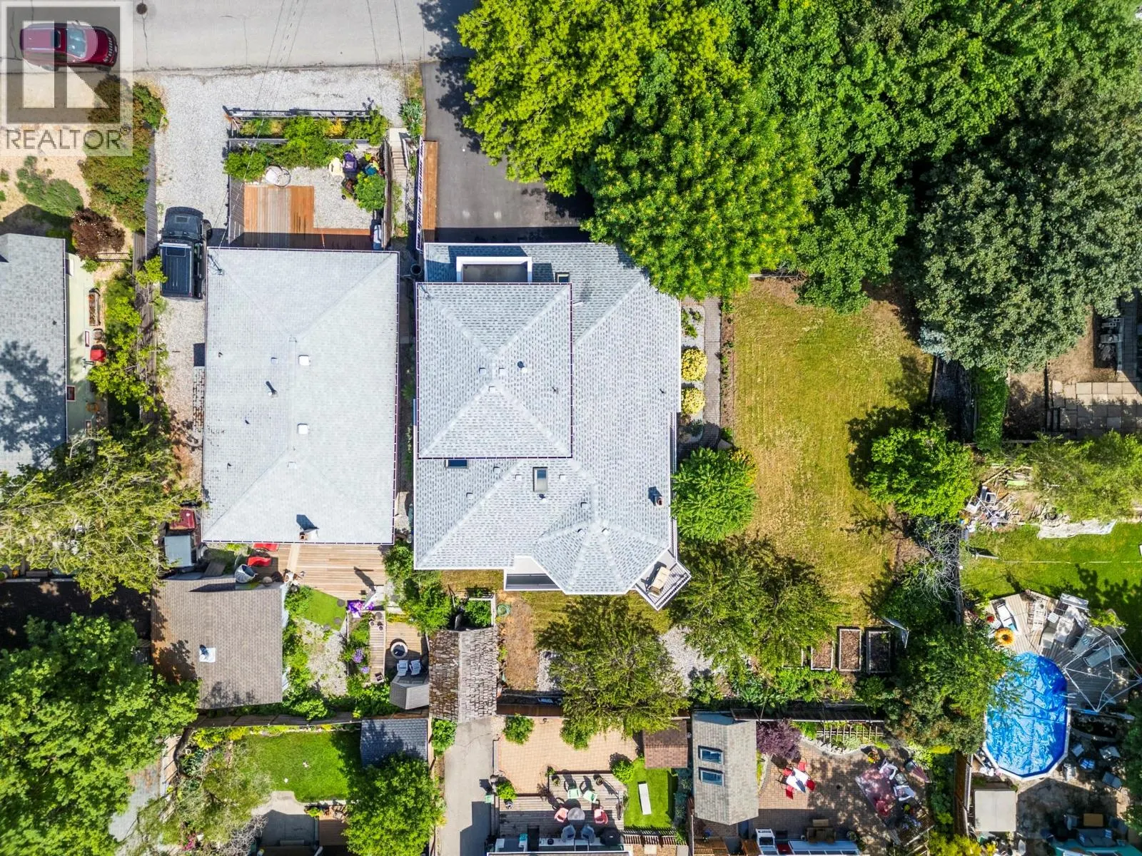 2804 25 Street
