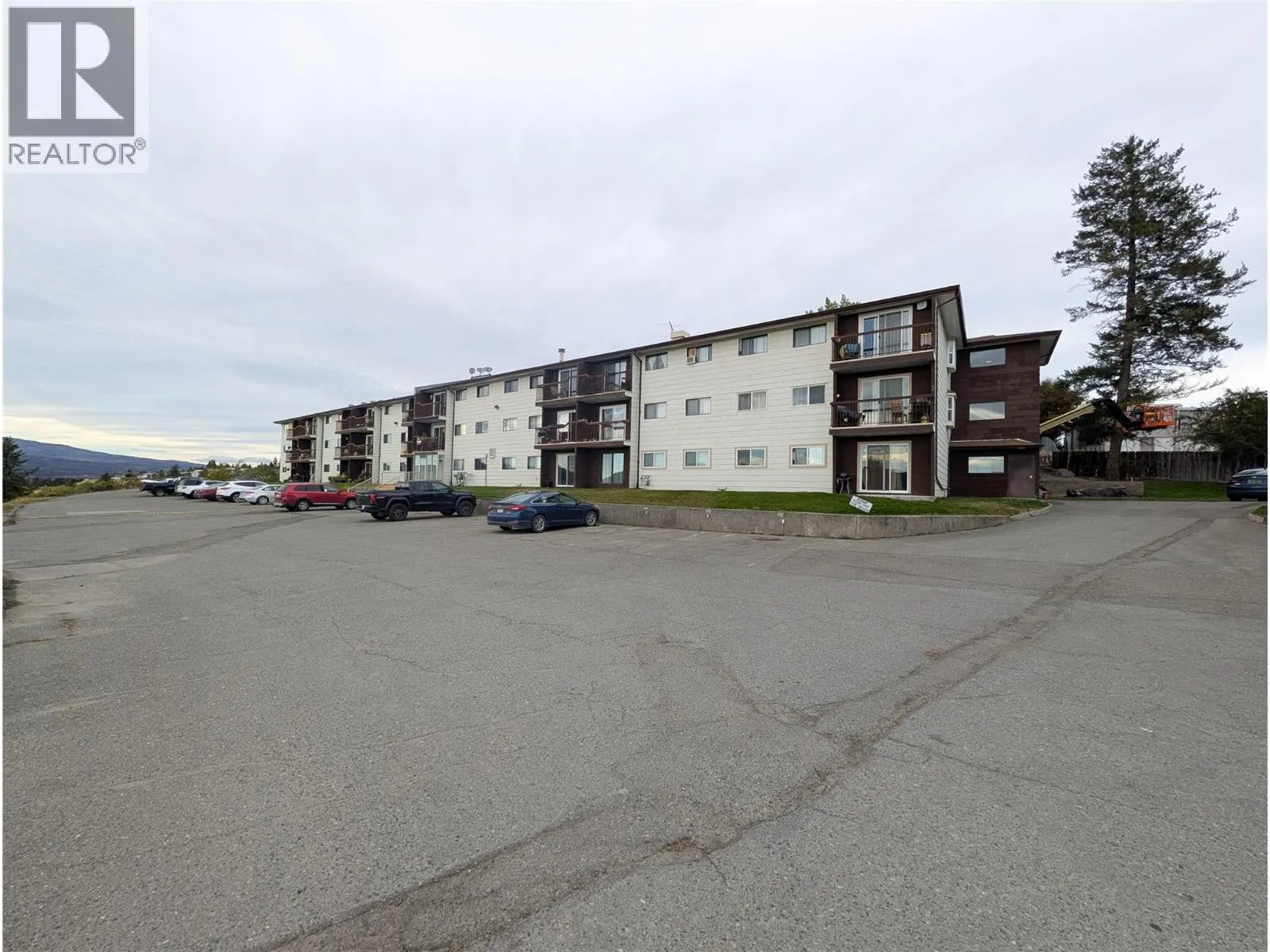 280 ALDER Drive Unit# 206