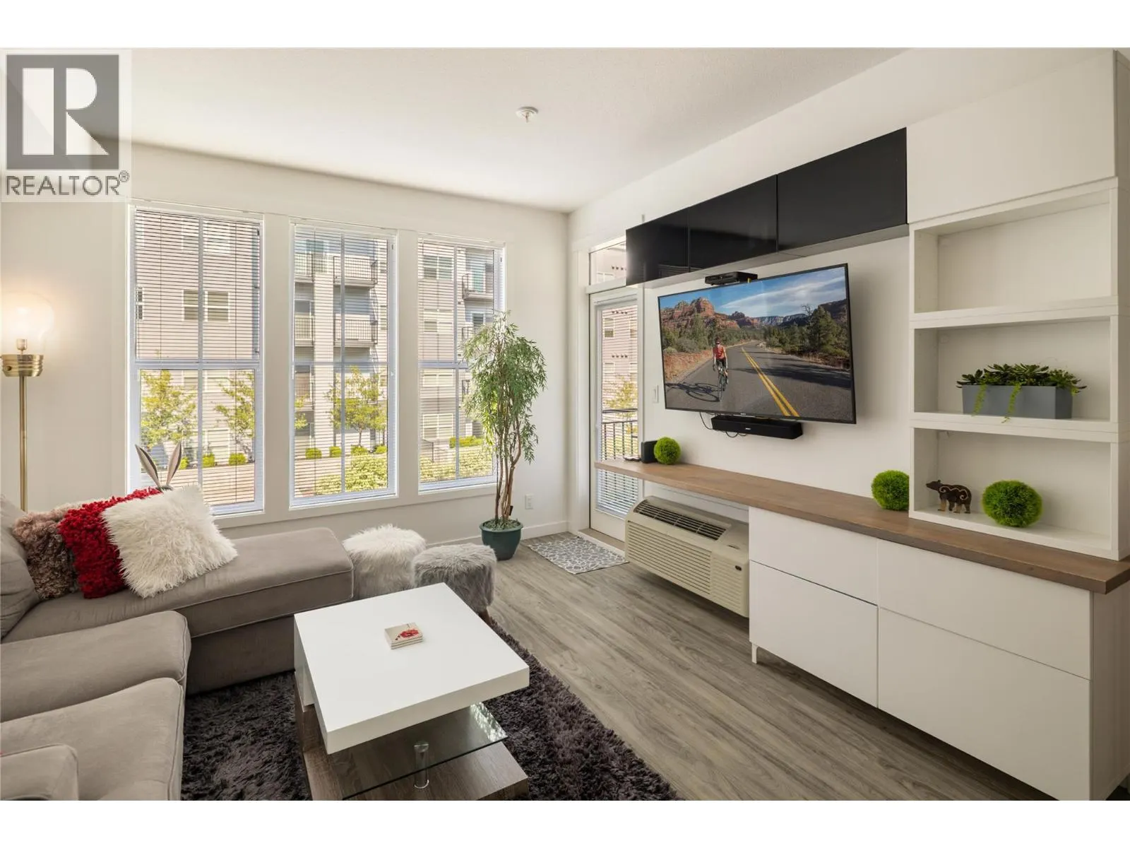 1775 Chapman Place Unit# 210