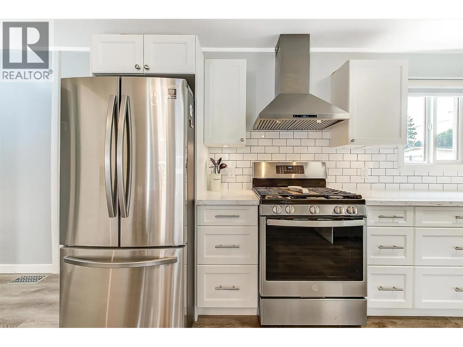 1929 97 Highway S Unit# 49