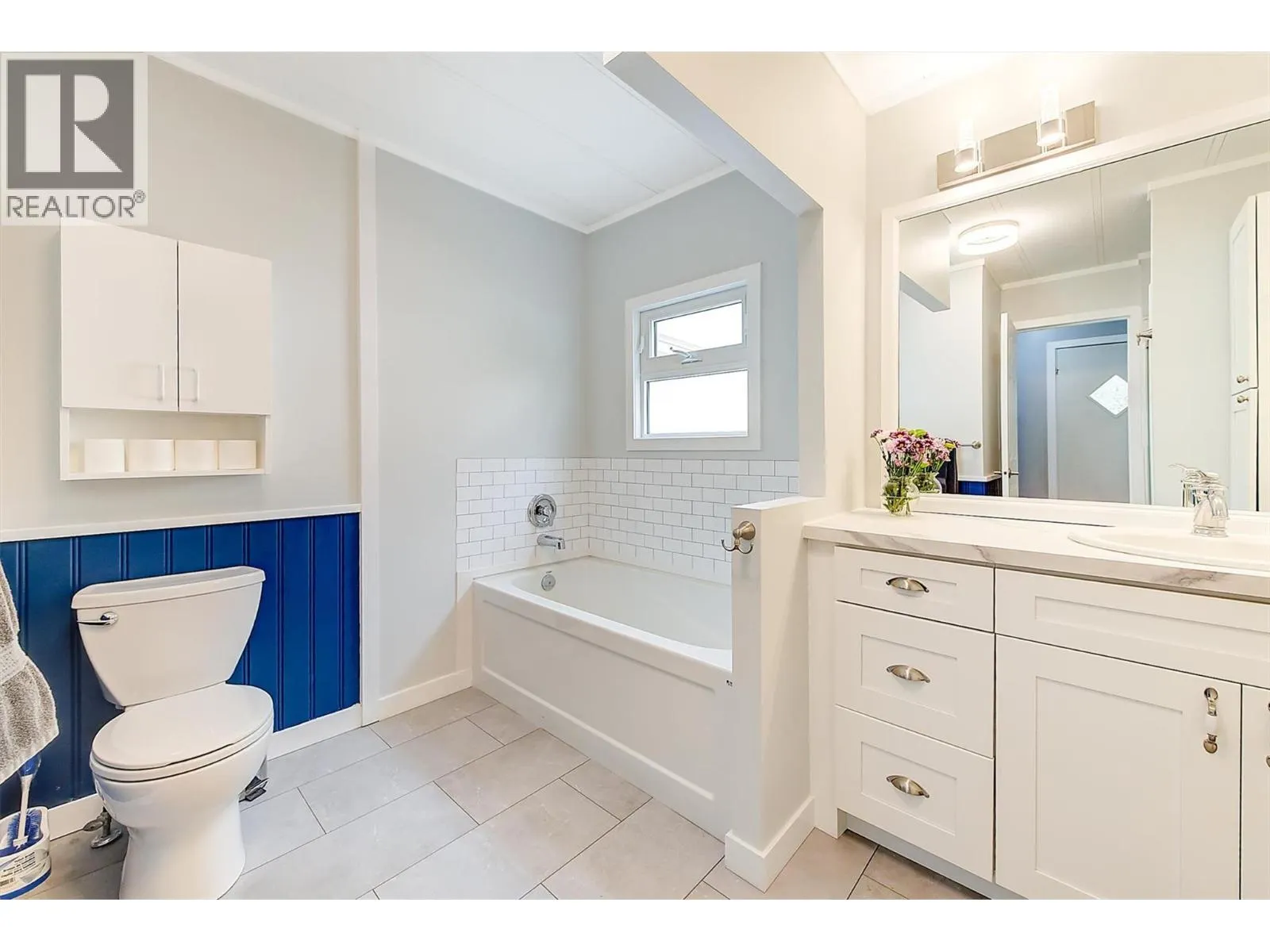 1929 97 Highway S Unit# 49
