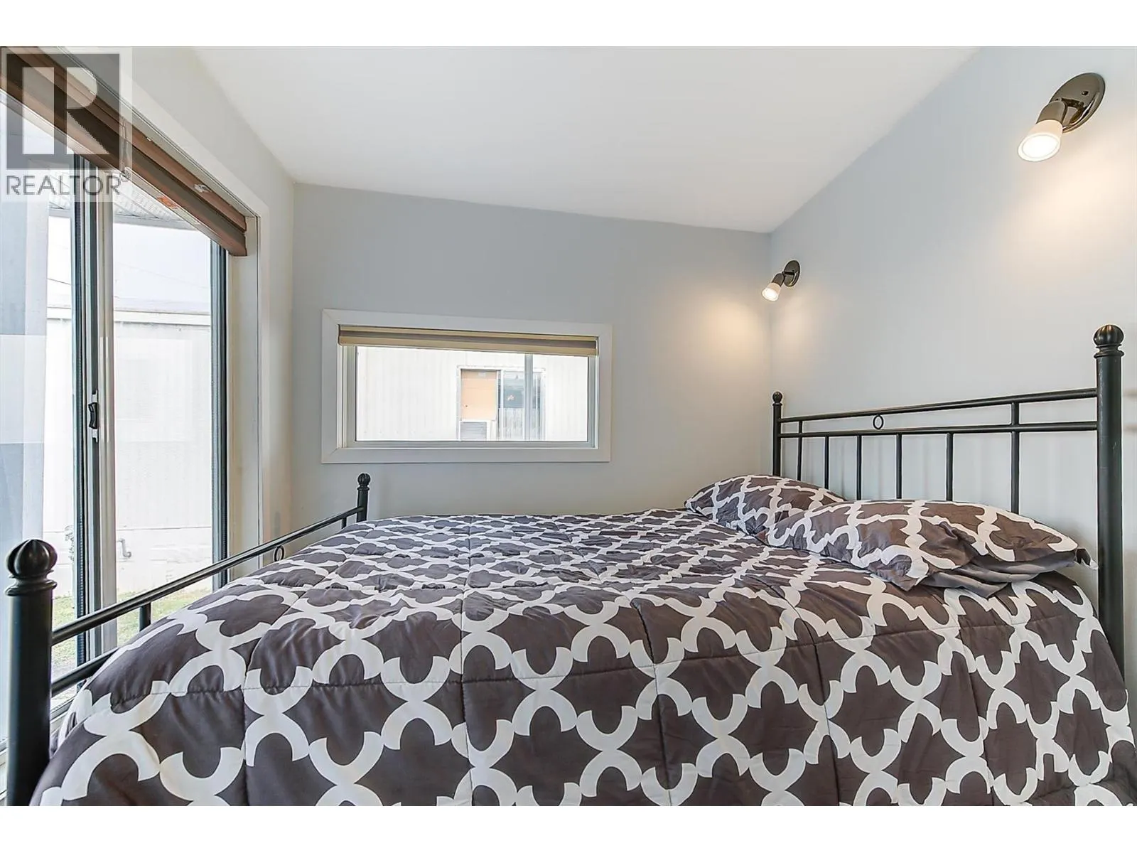1929 97 Highway S Unit# 49