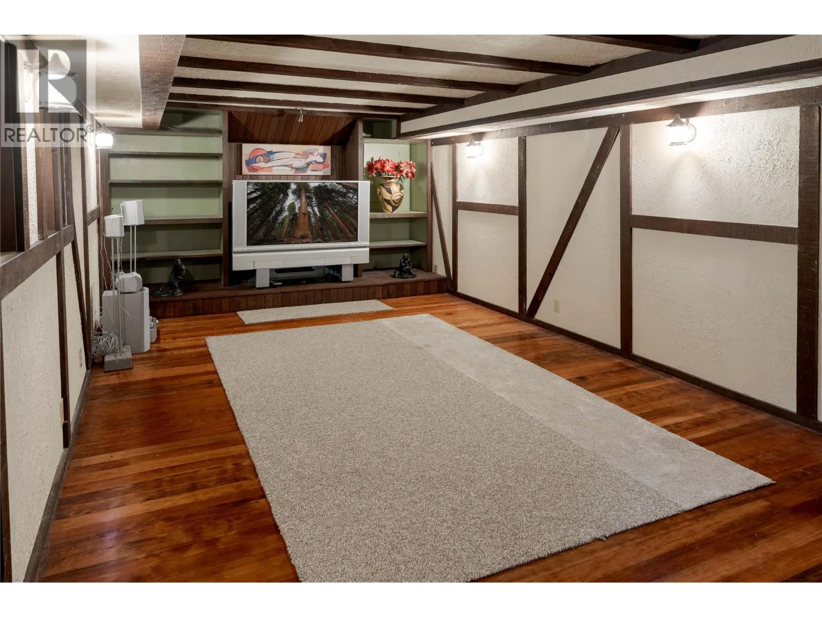 1048 ALLISON Place