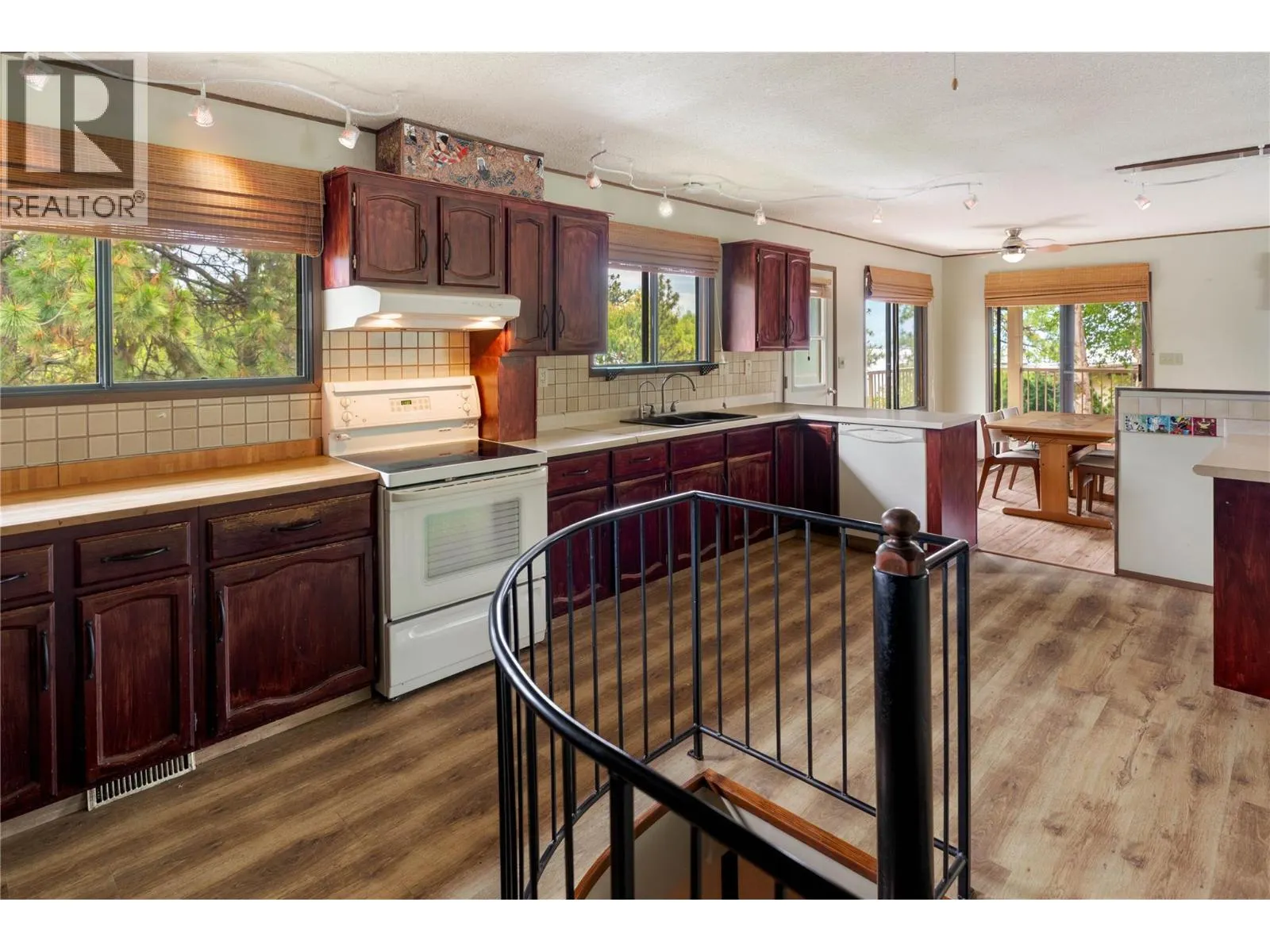 1048 ALLISON Place