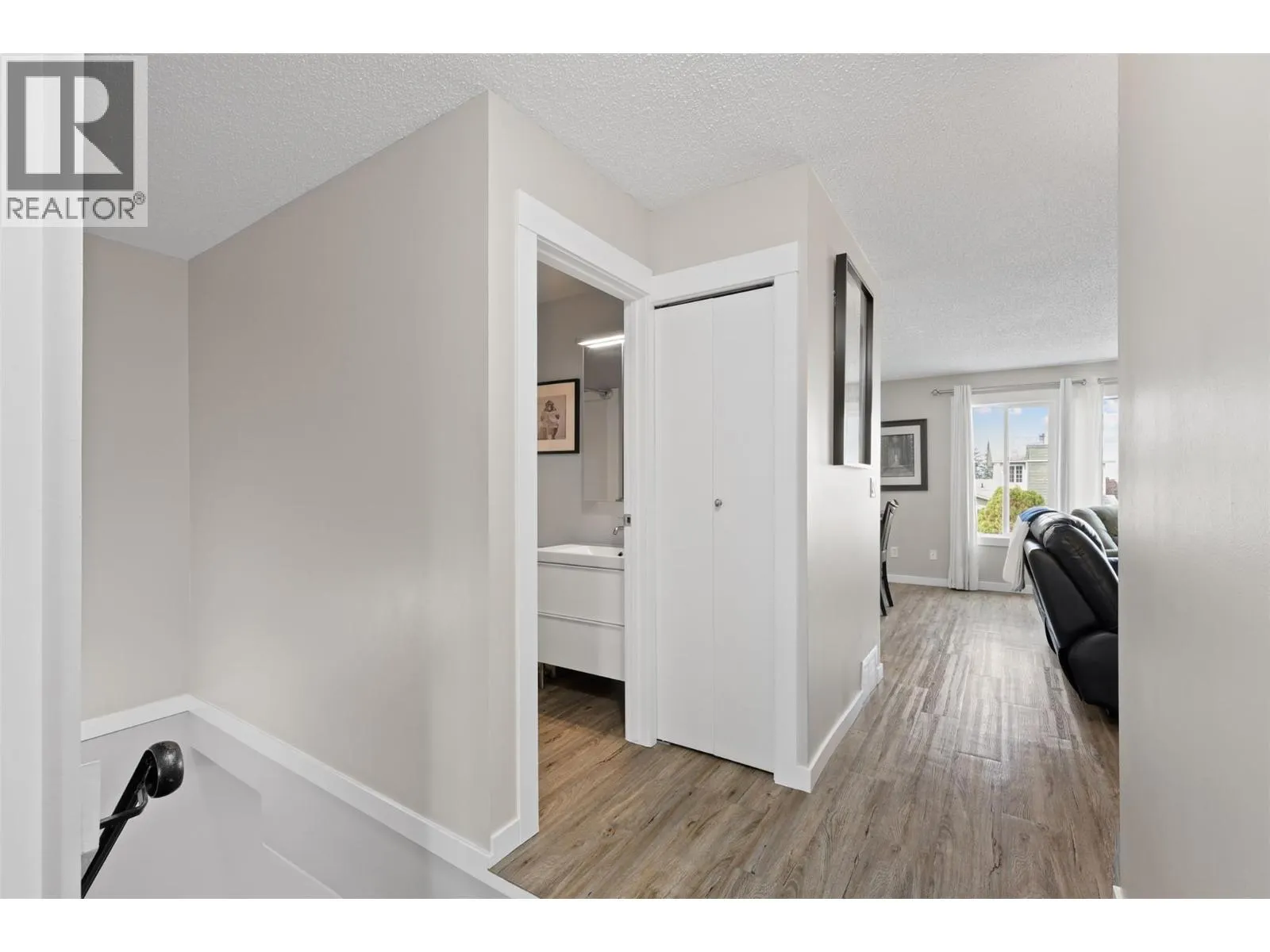 209 HOLLYBURN Drive