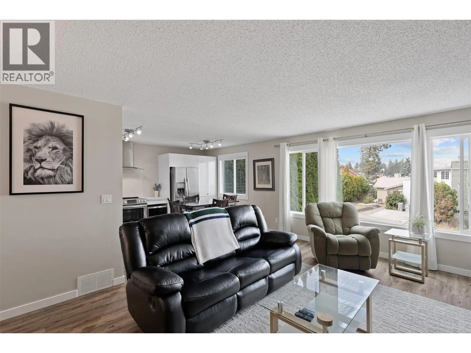 209 HOLLYBURN Drive