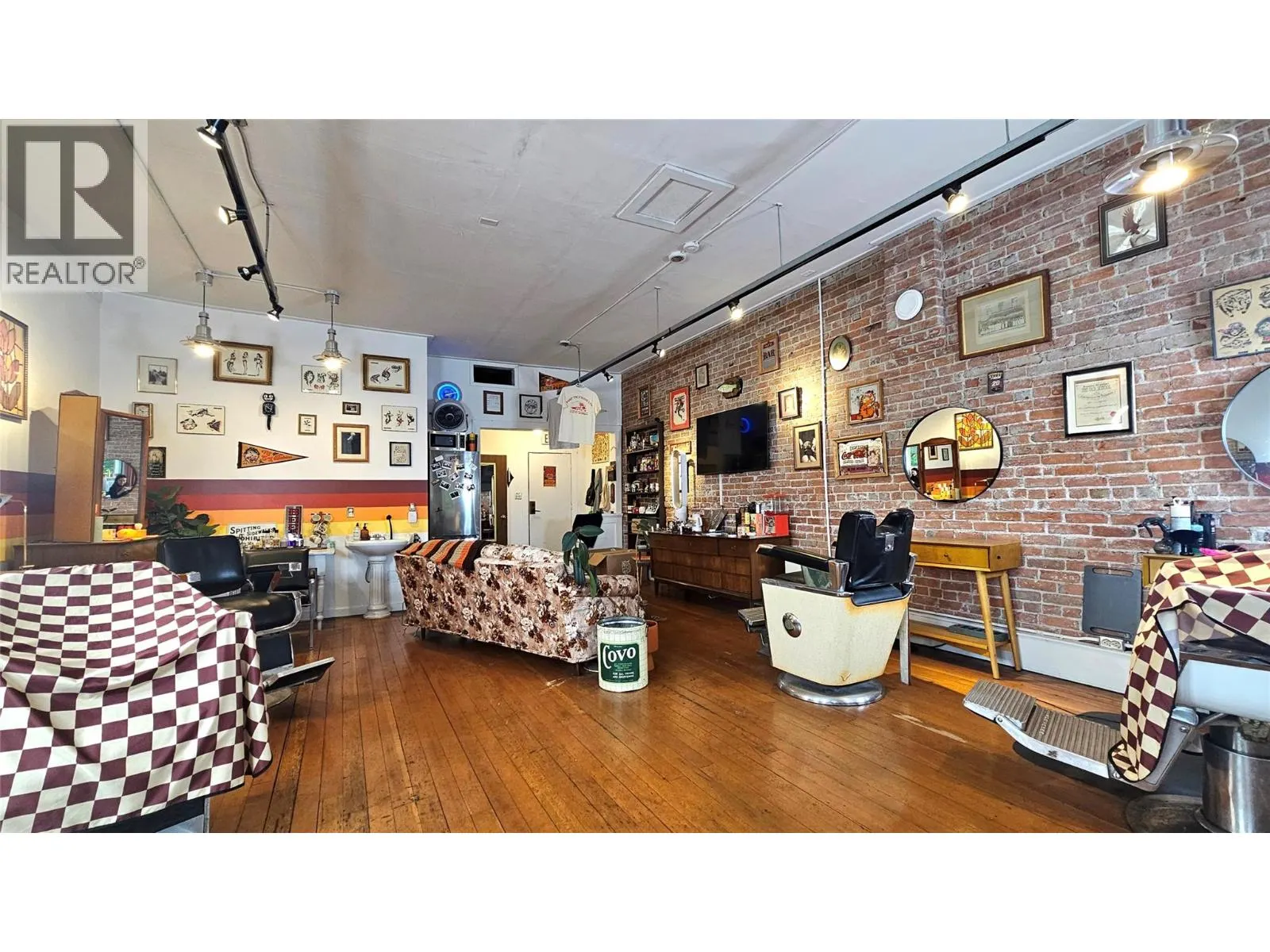 274A Bernard Avenue