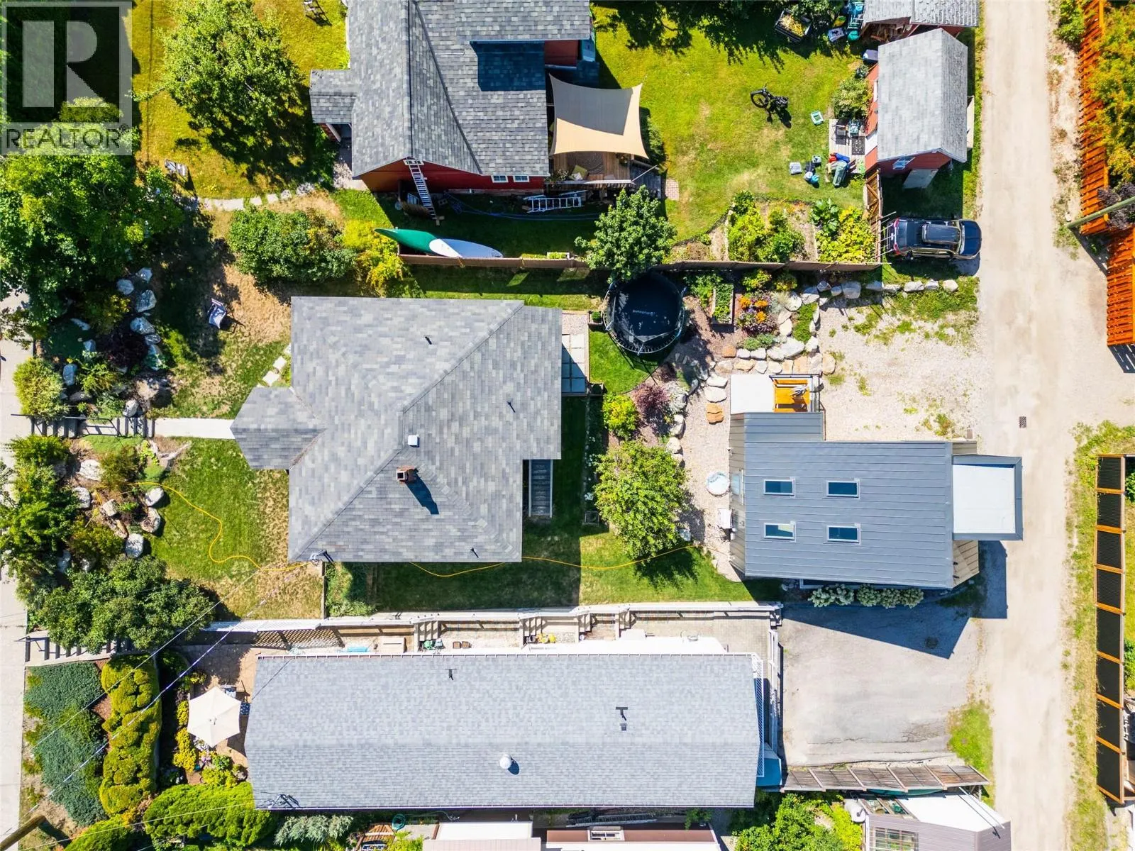 519 ROBSON Street