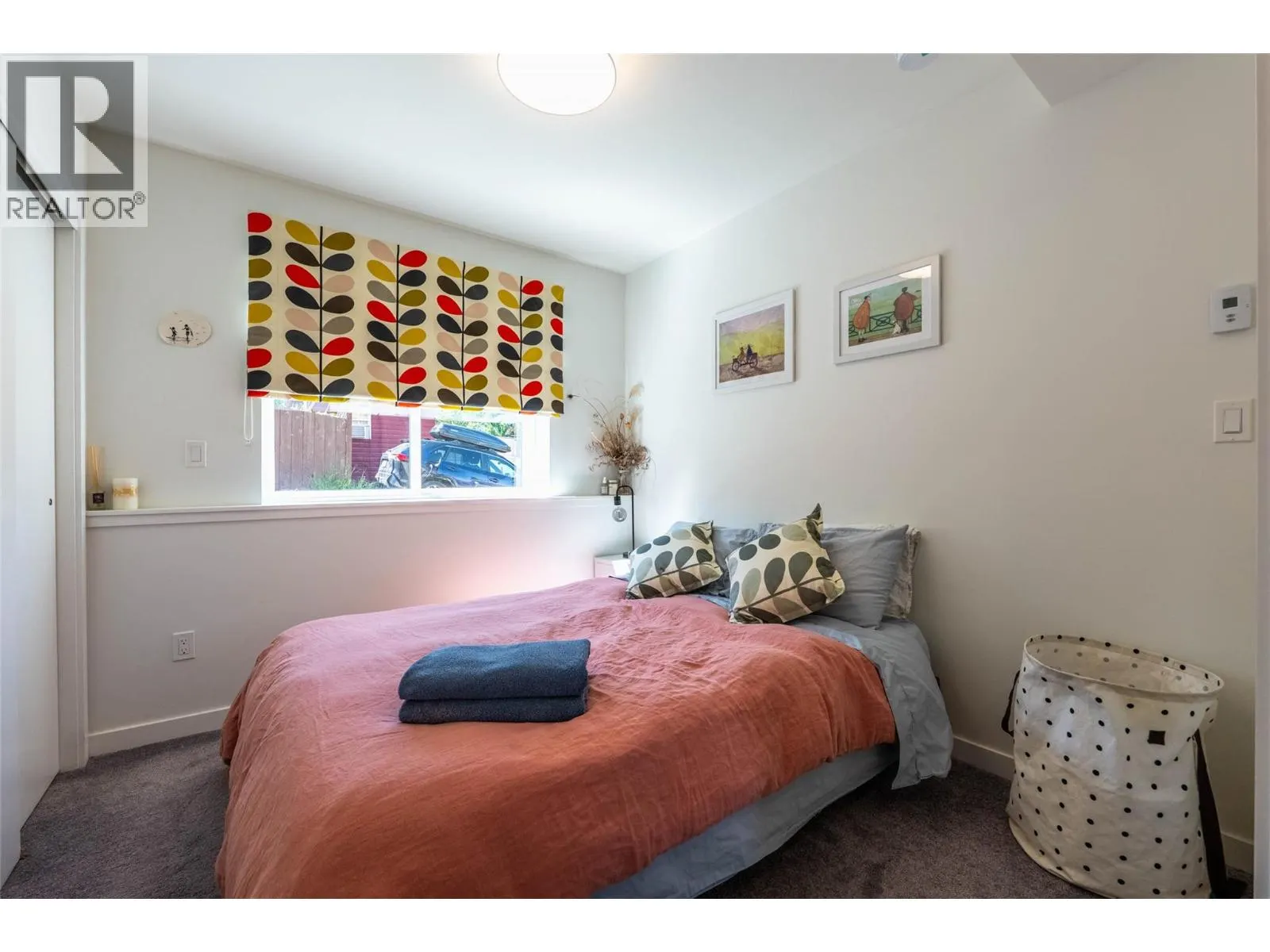 519 ROBSON Street